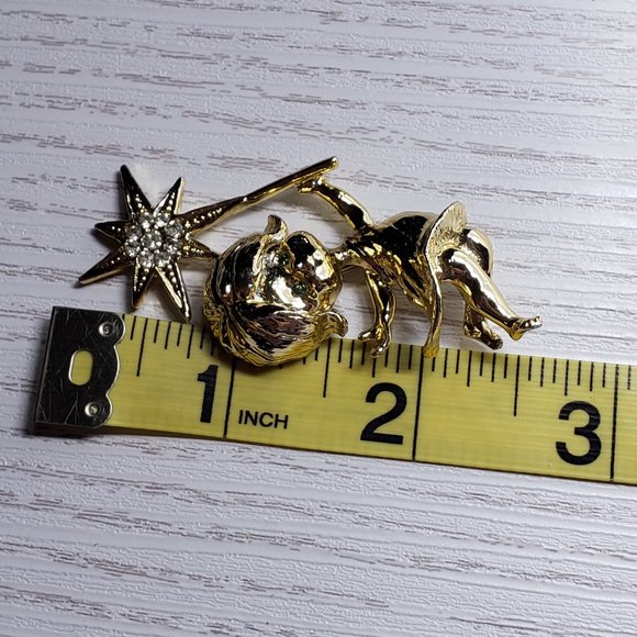 Vintage Tancer II Guardian Angel Star Brooch Pin - Picture 4 of 5